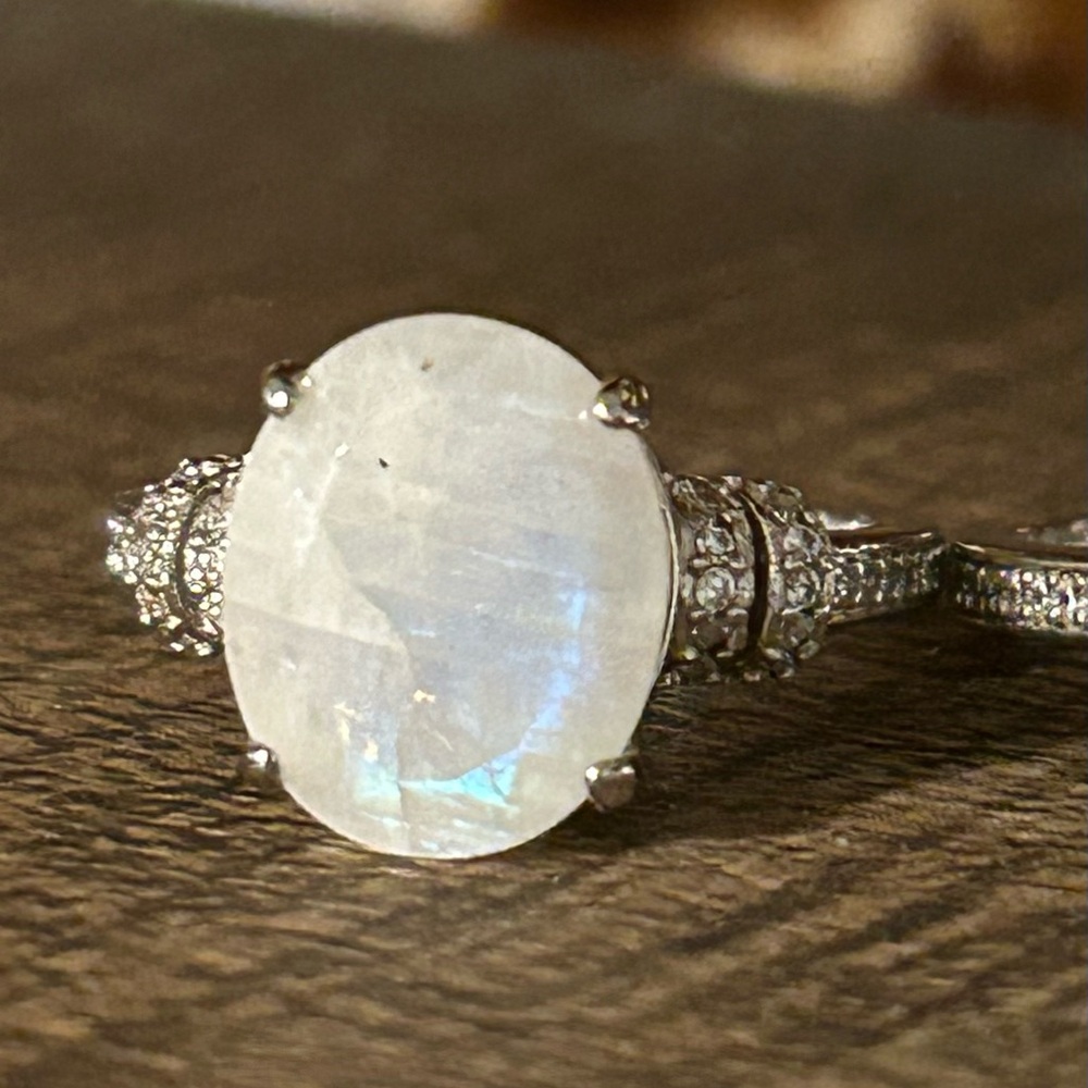Elegant Silver Moonstone Ring .925 sterling silver size 6